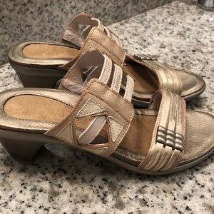 Naot Sandal in Champagne